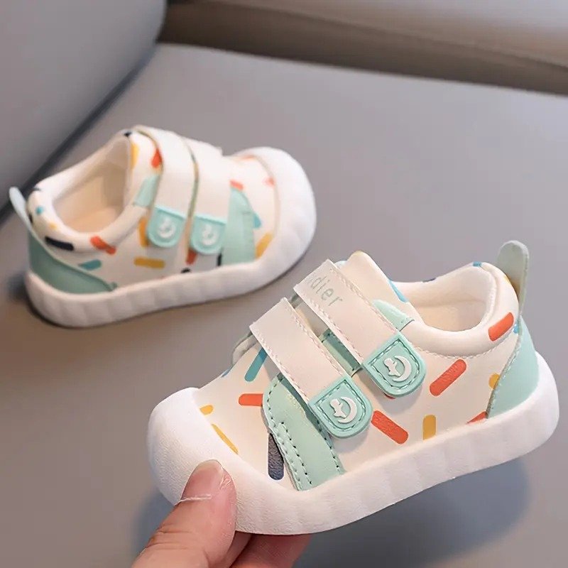 WhatsApp Image 2025-10-30 at 8.32.04 PM (2) كوتشي أطفال سليكون