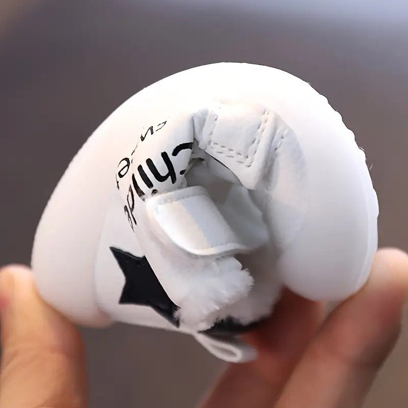 WhatsApp Image 2025-10-31 at 5.06.38 PM (1) كوتشي أطفال سليكون