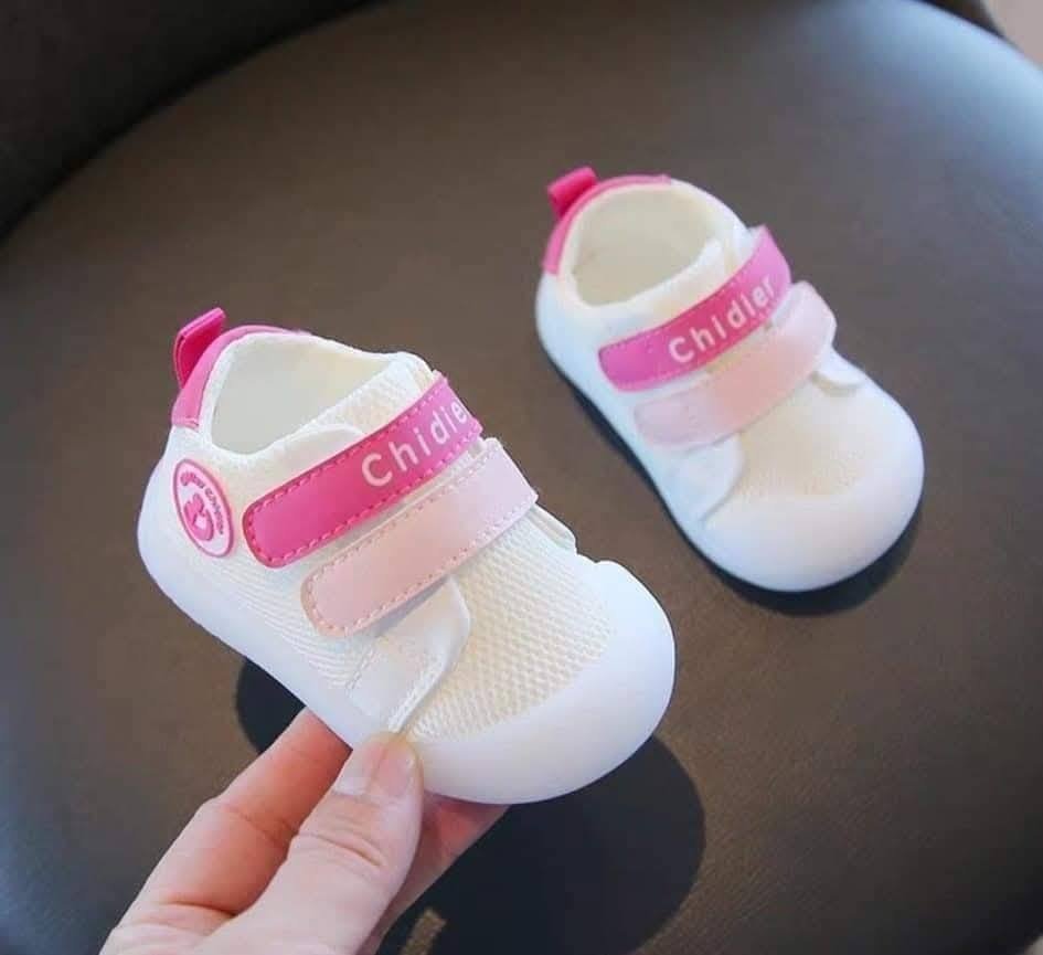 WhatsApp Image 2025-10-31 at 5.40.36 PM (2) كوتشي أطفال سليكون